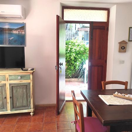 Casa Goletta Soggiorno Per 4 A 2 Minuti Dalla Spiaggia Iunq0334 Cala Gonone Eksteriør bilde